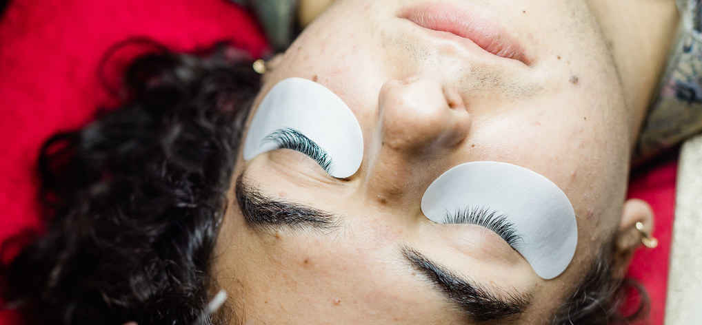 Eyelash extensions for men, manscara